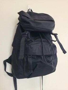 Lululemon On My Level Rucksack Backpack 18L Black